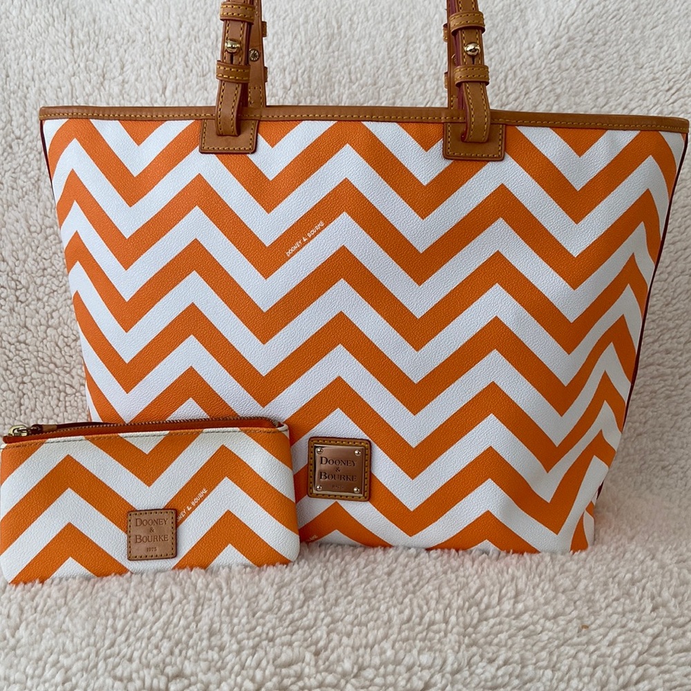 Dooney & Bourke Orange Chevron Tote & Zipper Pouch - Picture 1 of 7